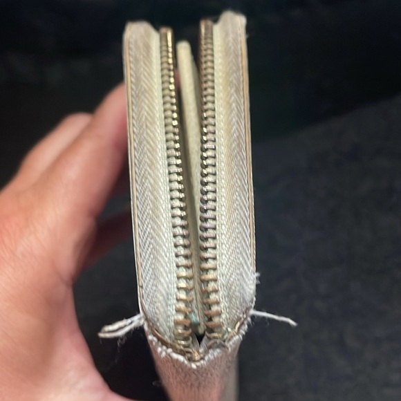 💎AUTHENTIC💎 LV DAMIER AZUR ACCORDION WALLET (NO ZIPPER PULL, COIN STAIN INT) - Picture 8 of 16